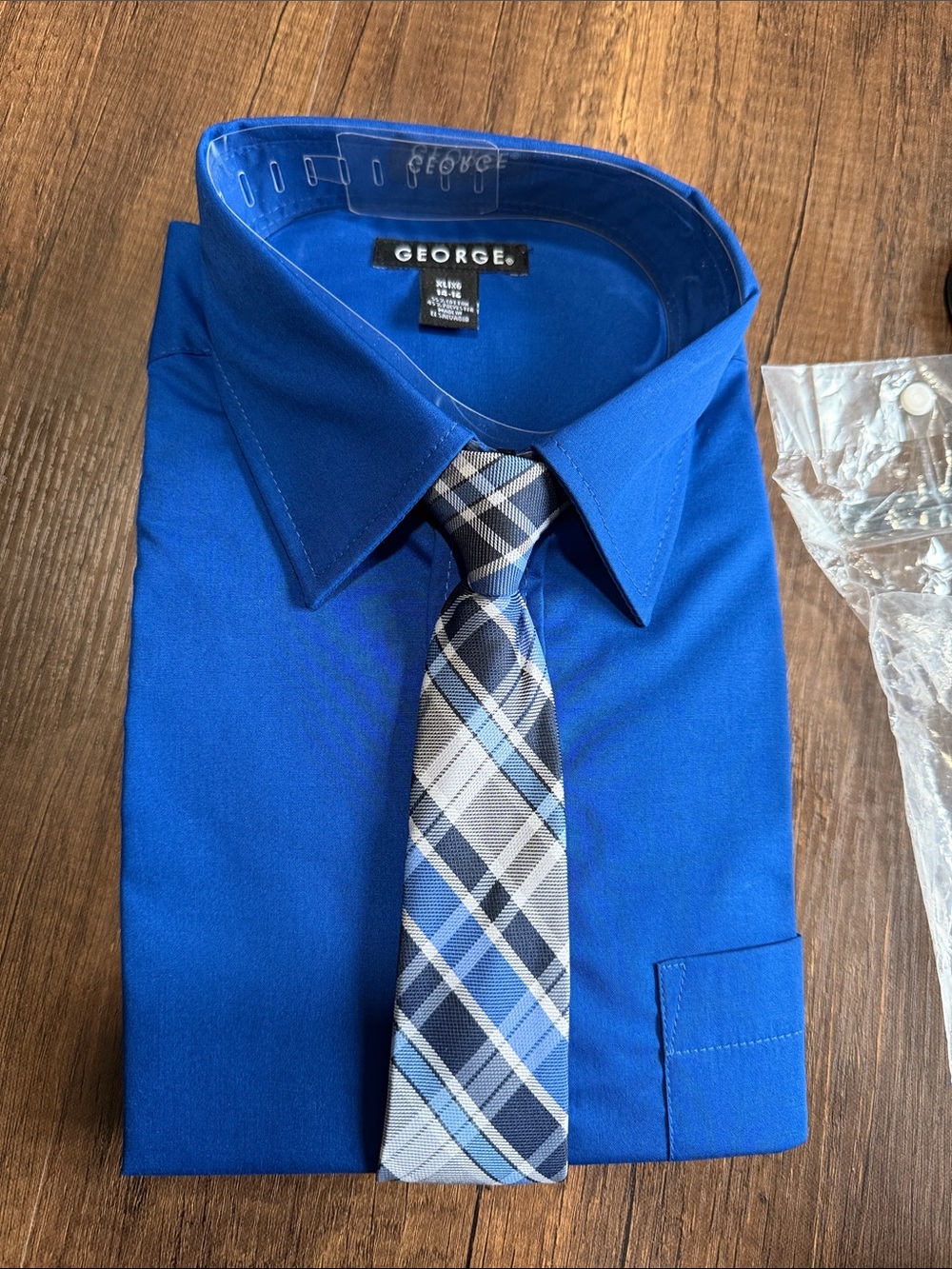 George Men's Bright Blue Dress Shirt with Plaid Tie CAJA # 2 A